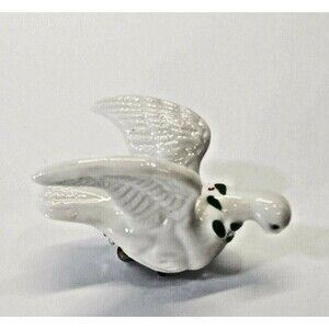 VINTAGE Silvestri‎ Ceramic Clip On Holly Ivy Flying Dove Ornament Decor EUC